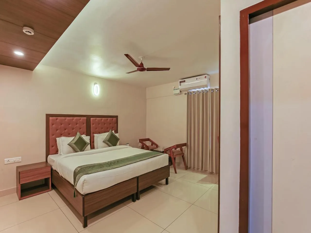 Hotel Treebo Goodland Residency Thiruvananthapuram