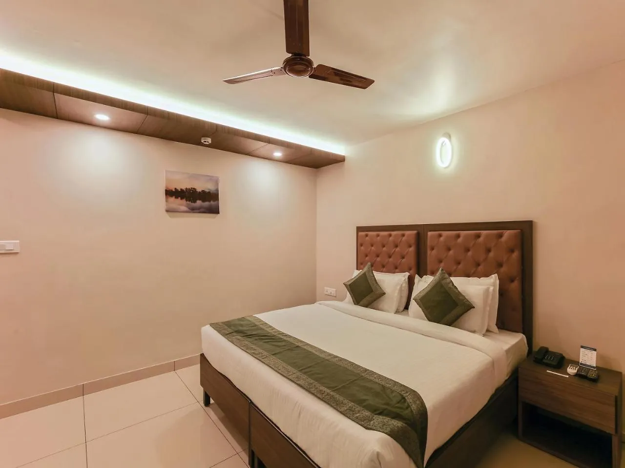 Hotel Treebo Goodland Residency Thiruvananthapuram